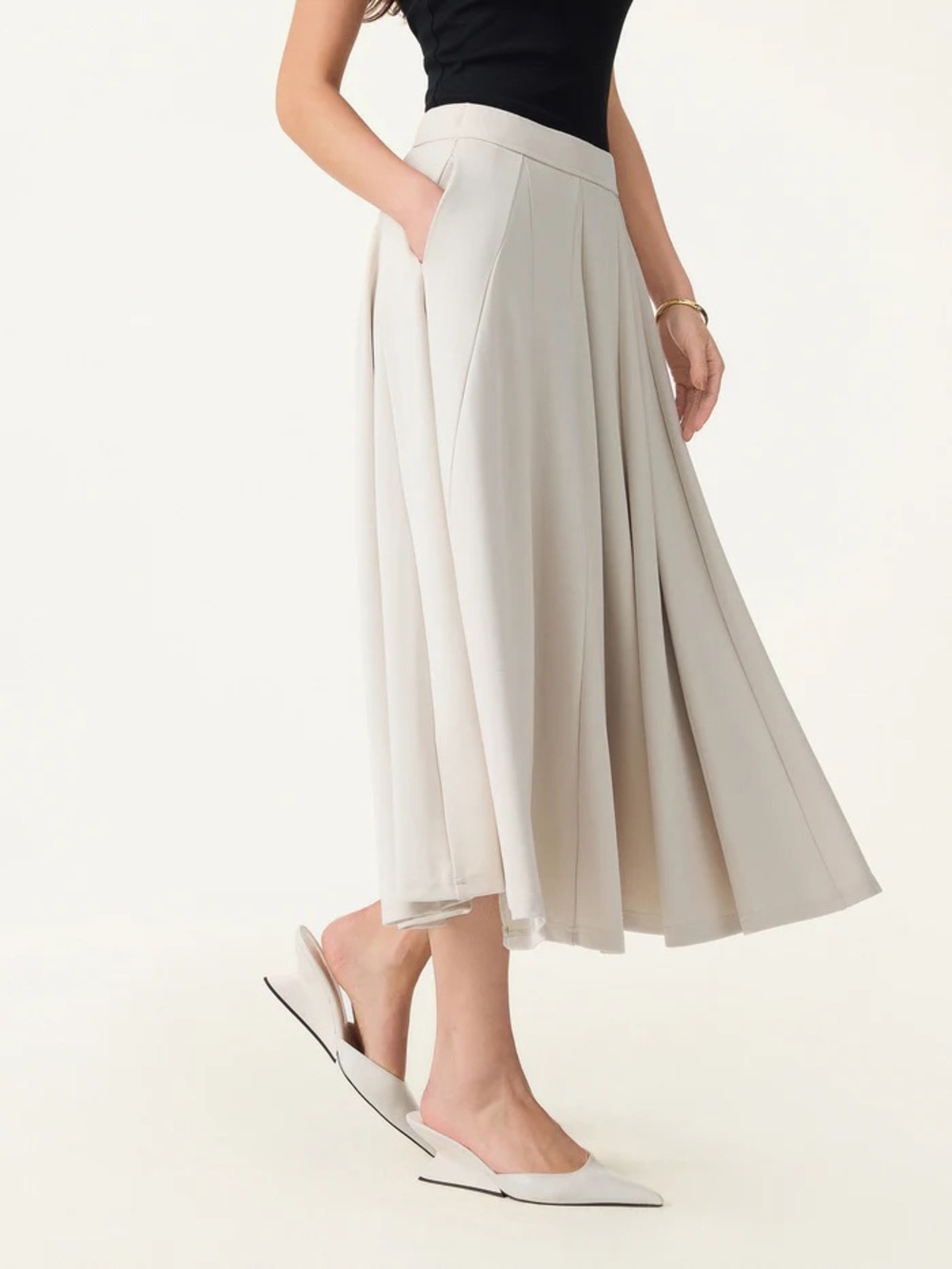 NWT OGL Sandwashed Lyocell Blend Volume Skirt with Pockets in black